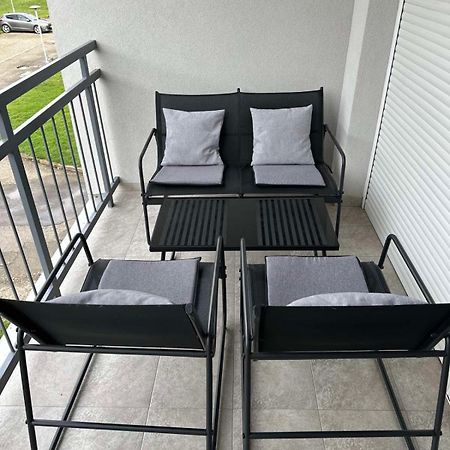 Apartman 8 Vrdnik Eksteriør billede