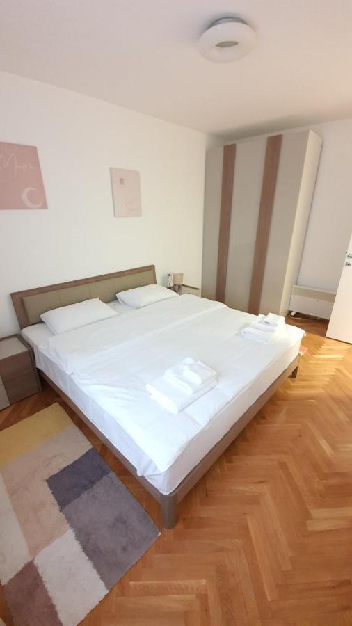 Apartman 8 Vrdnik Eksteriør billede