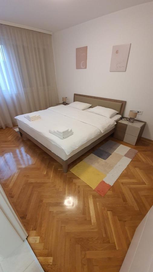 Apartman 8 Vrdnik Eksteriør billede