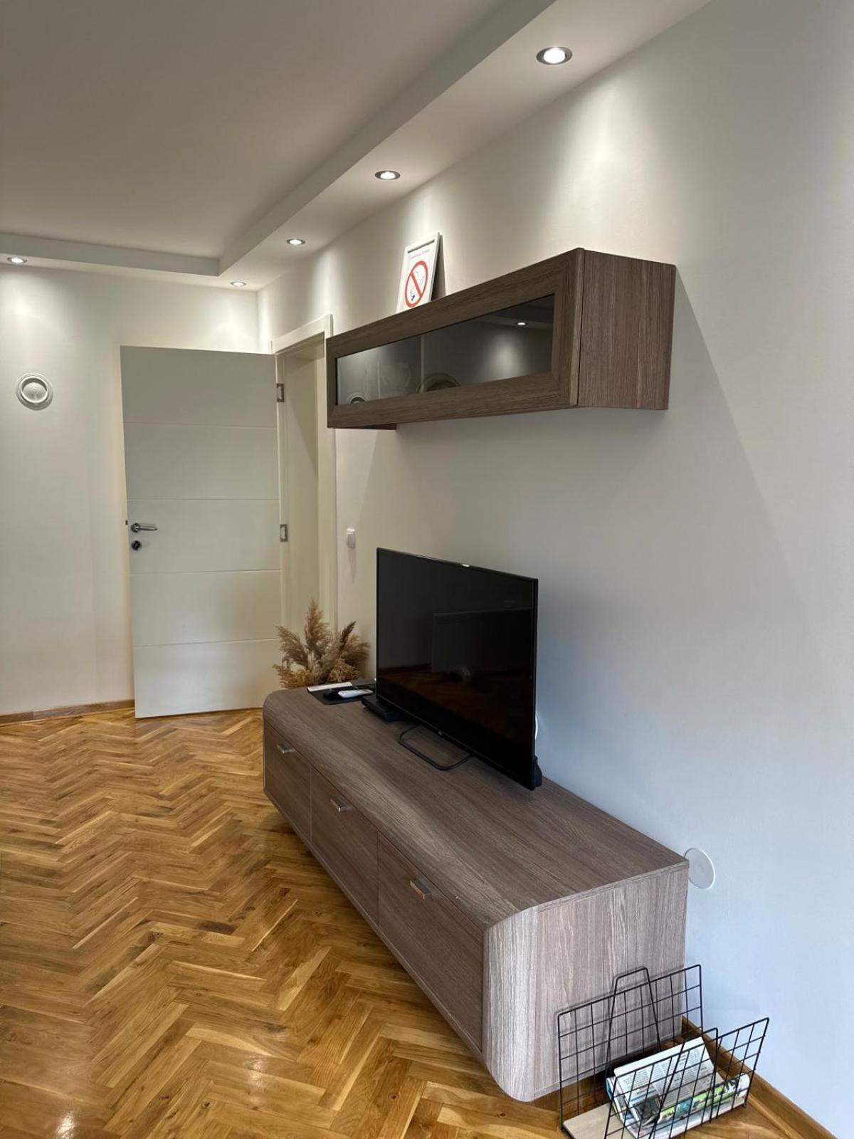 Apartman 8 Vrdnik Eksteriør billede